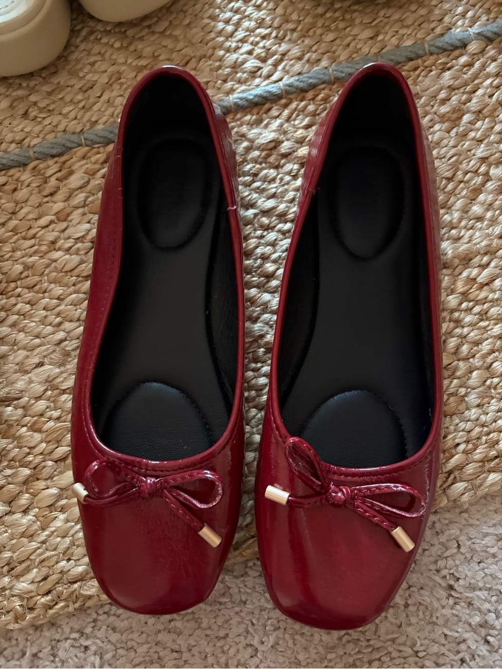Women's Red Patent Ballet Flats - Classic Bow Detail